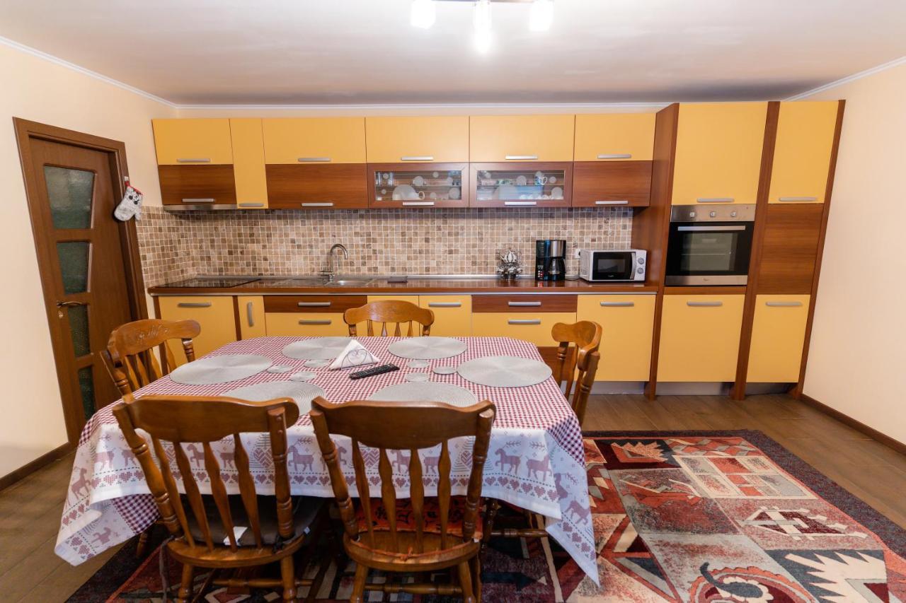 Mario'S Cozy Apartment Rîşnov Εξωτερικό φωτογραφία